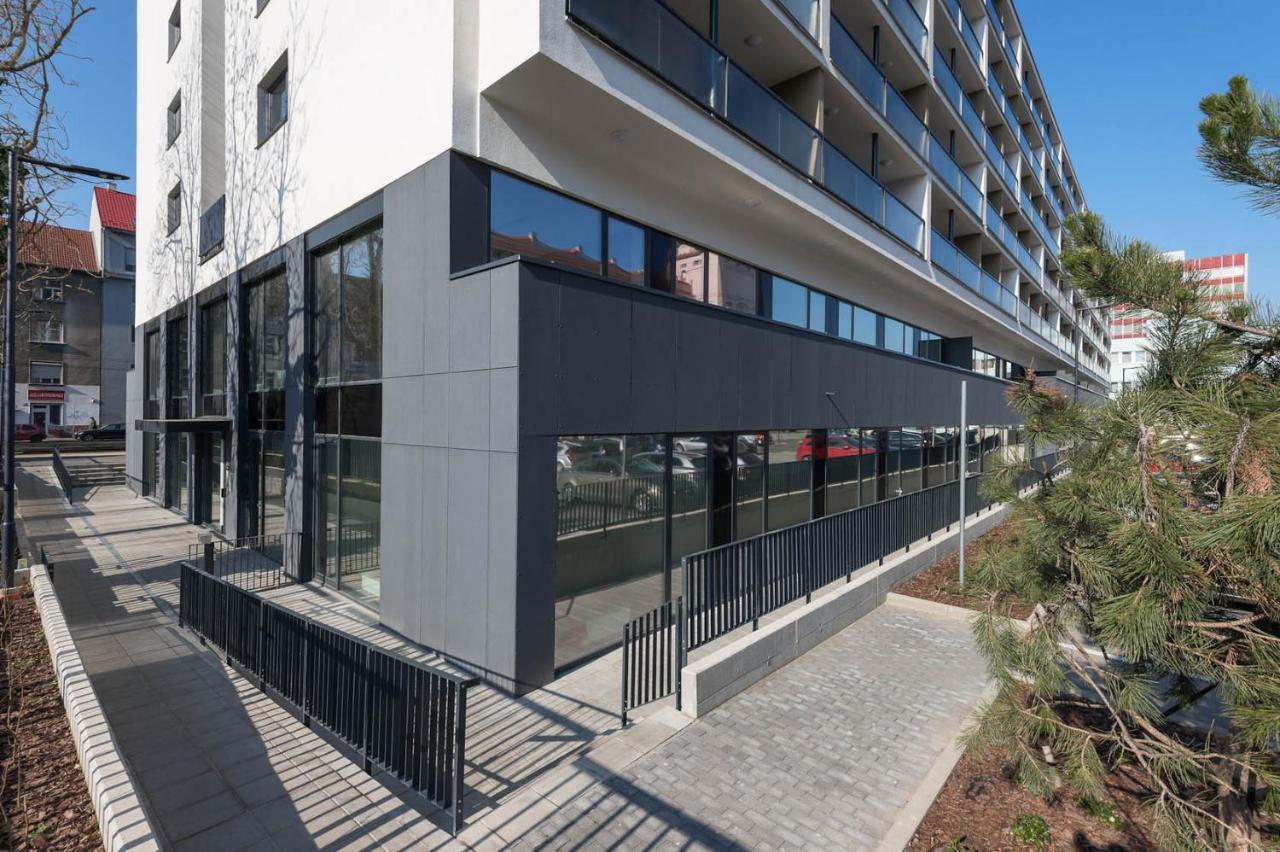 Central Point By Zoom Apartments Μπρατισλάβα Εξωτερικό φωτογραφία
